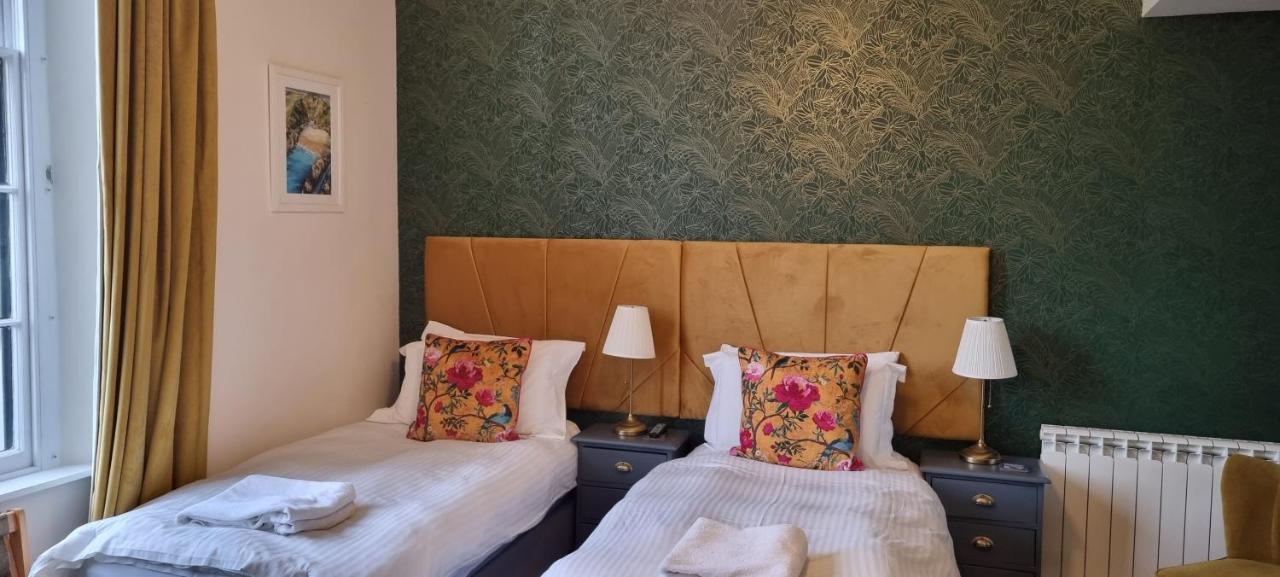 Bed & Breakfast Laston House 3*