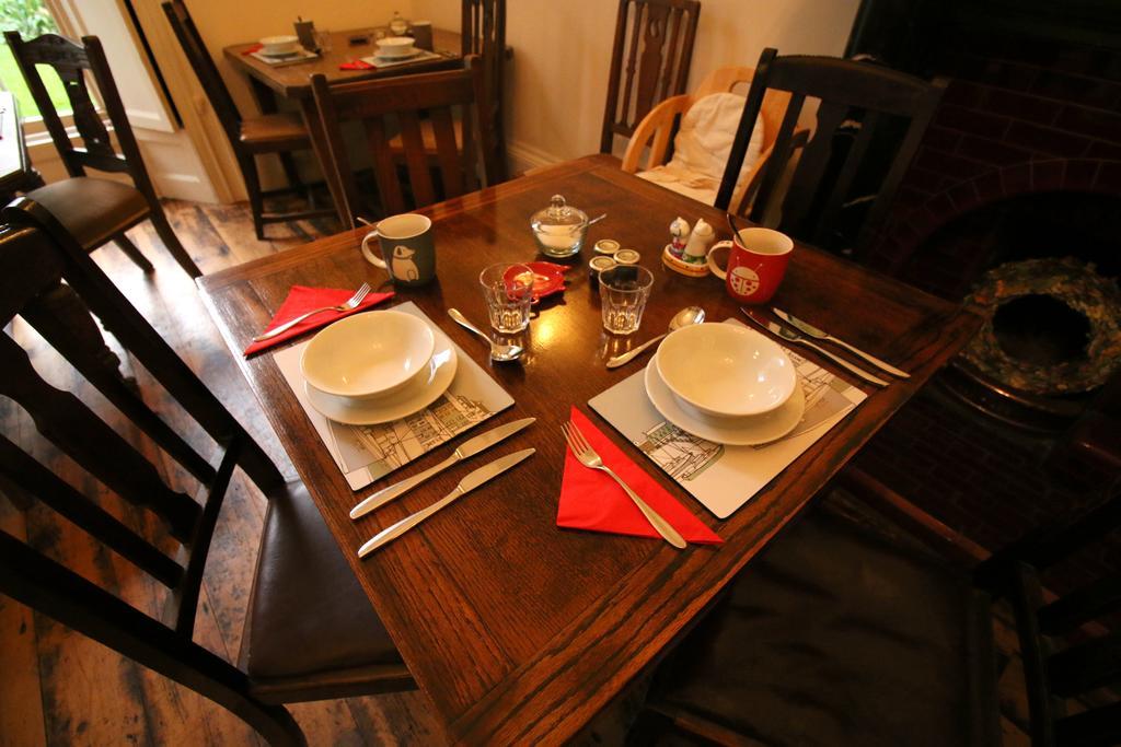 Bed & Breakfast Laston House