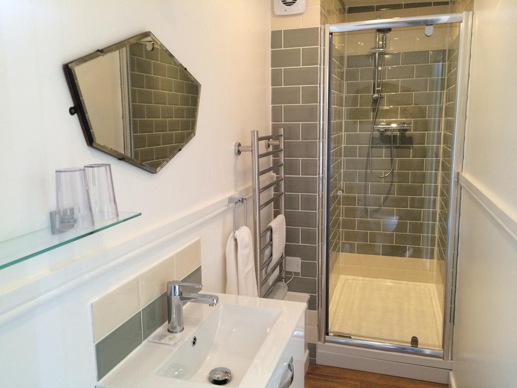 Bed & Breakfast Laston House 3*