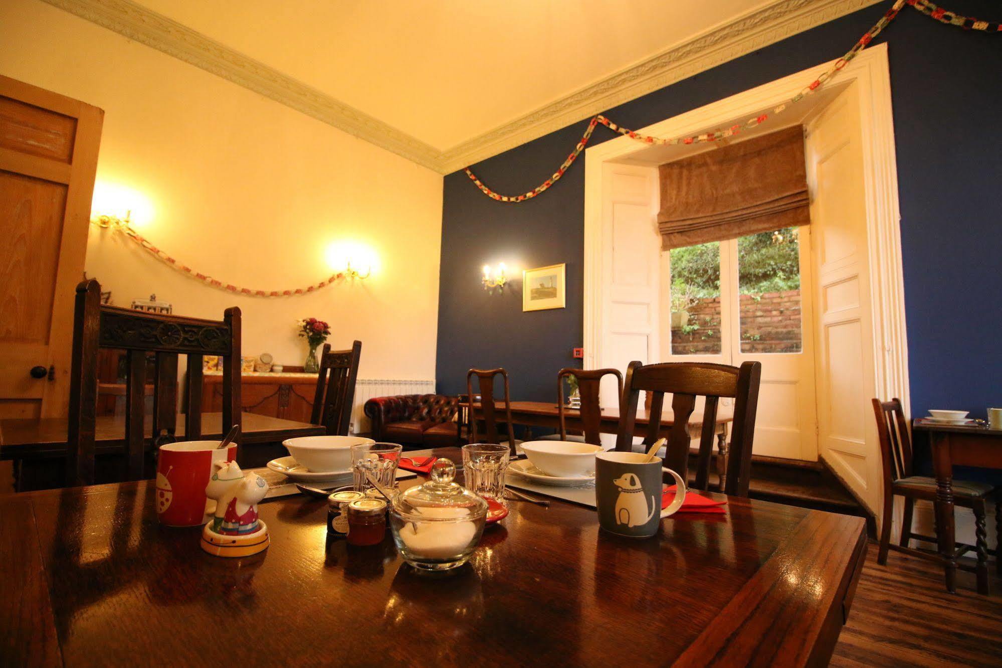 Bed & Breakfast Laston House 3*